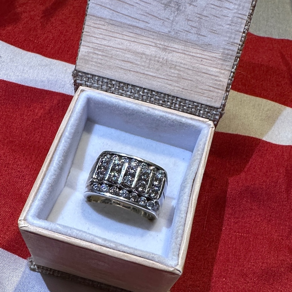 Mens 4ct Diamond Ring with Clear Stones